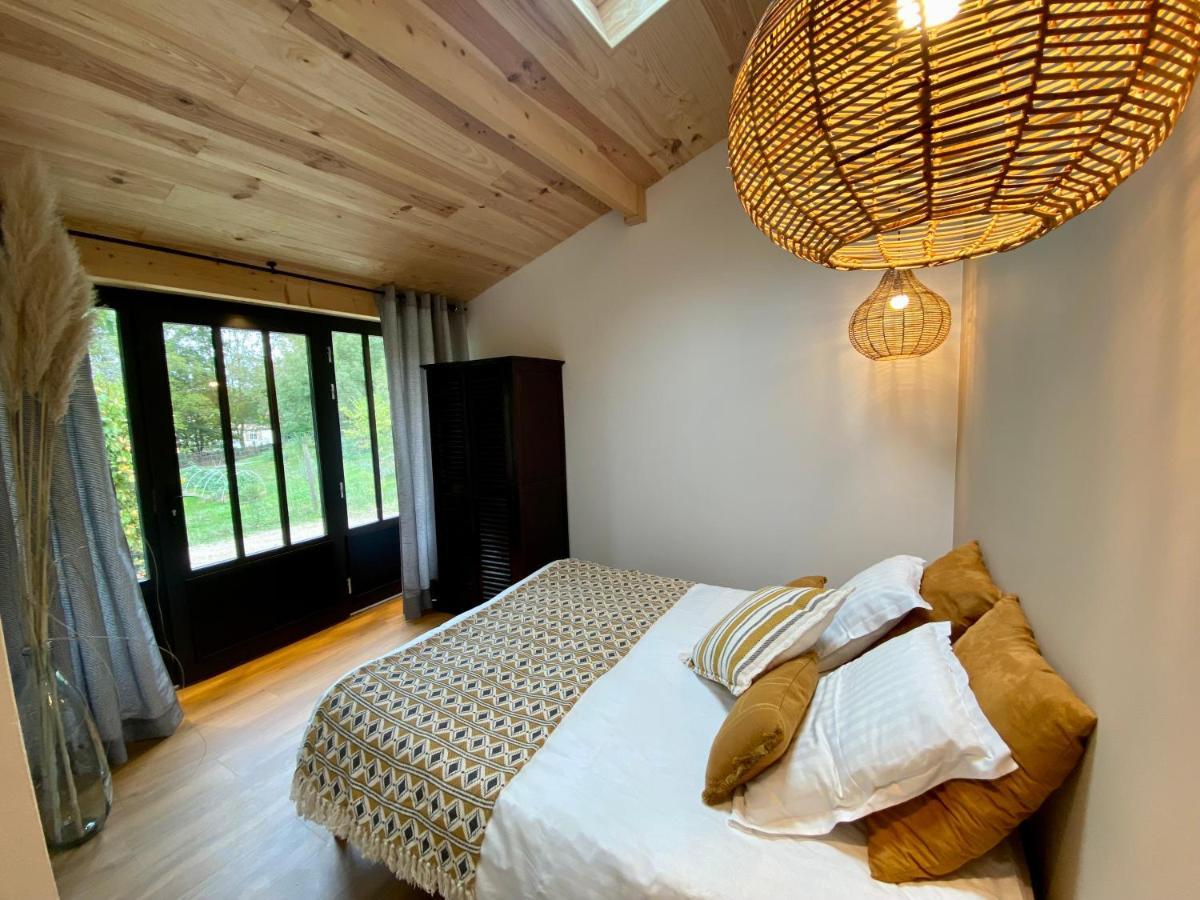 Le Logis De La Brumanderie - Saintes Fontcouverte  Rom bilde