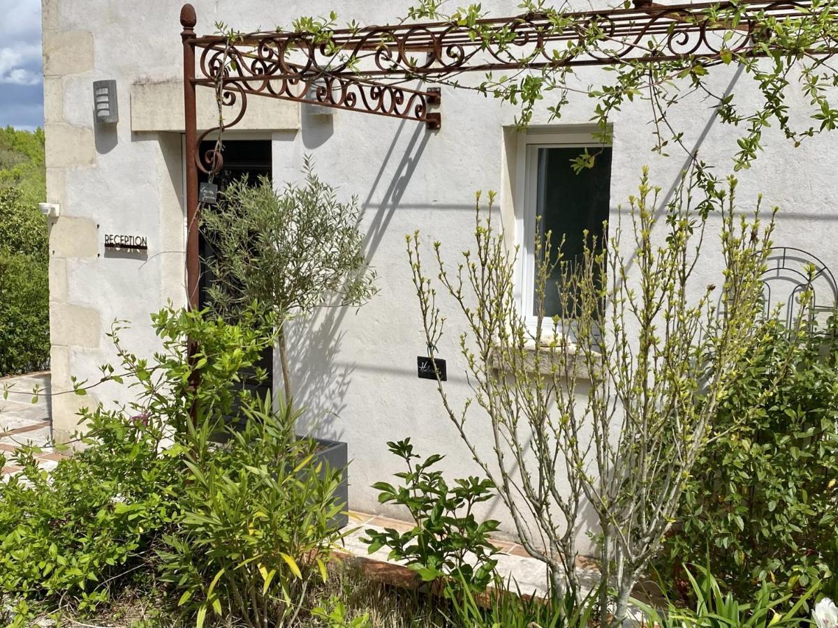 Le Logis De La Brumanderie - Saintes Fontcouverte  Eksteriør bilde