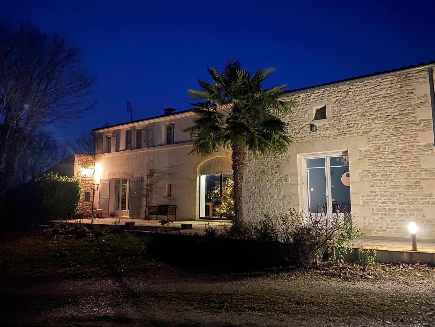 Le Logis De La Brumanderie - Saintes Fontcouverte  Eksteriør bilde